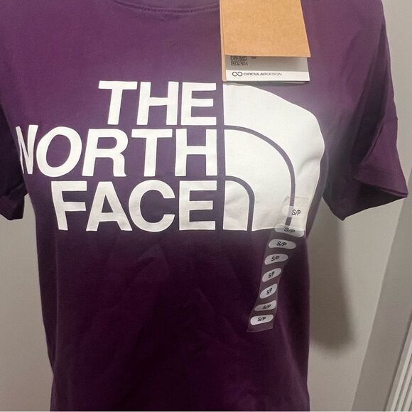NWT The North Face Half-Dome women's t shirt size small in black currant purple - Picture 3 of 6